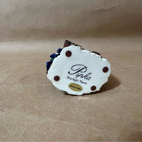 Pipka | Starlight Santa Handcrafted Father Christmas Figurine Mini Collection - Picture 7 of 7